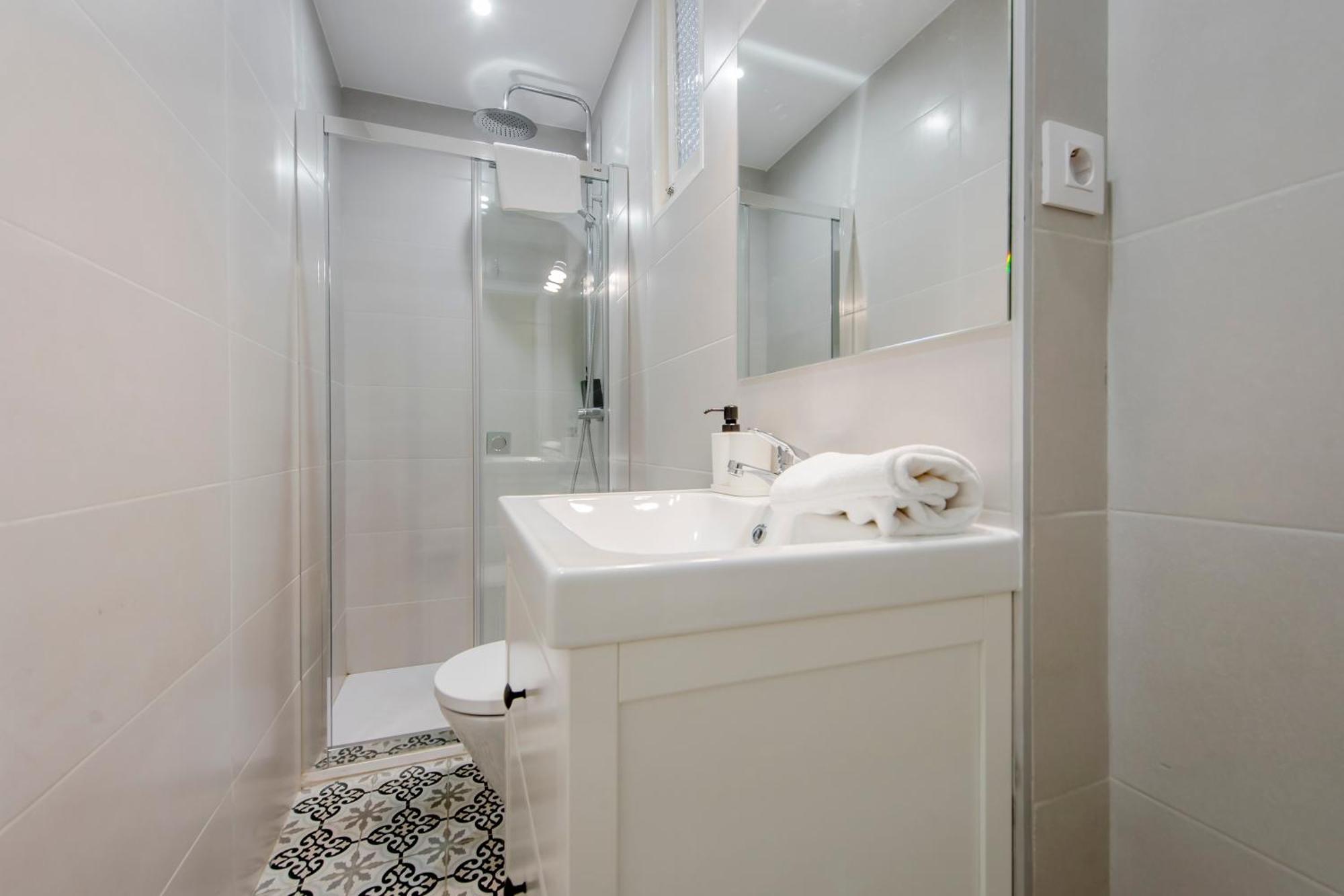 마드리드 Nuevo Apt Para 7 Pax En Malasana - Gran Via E1 아파트 외부 사진